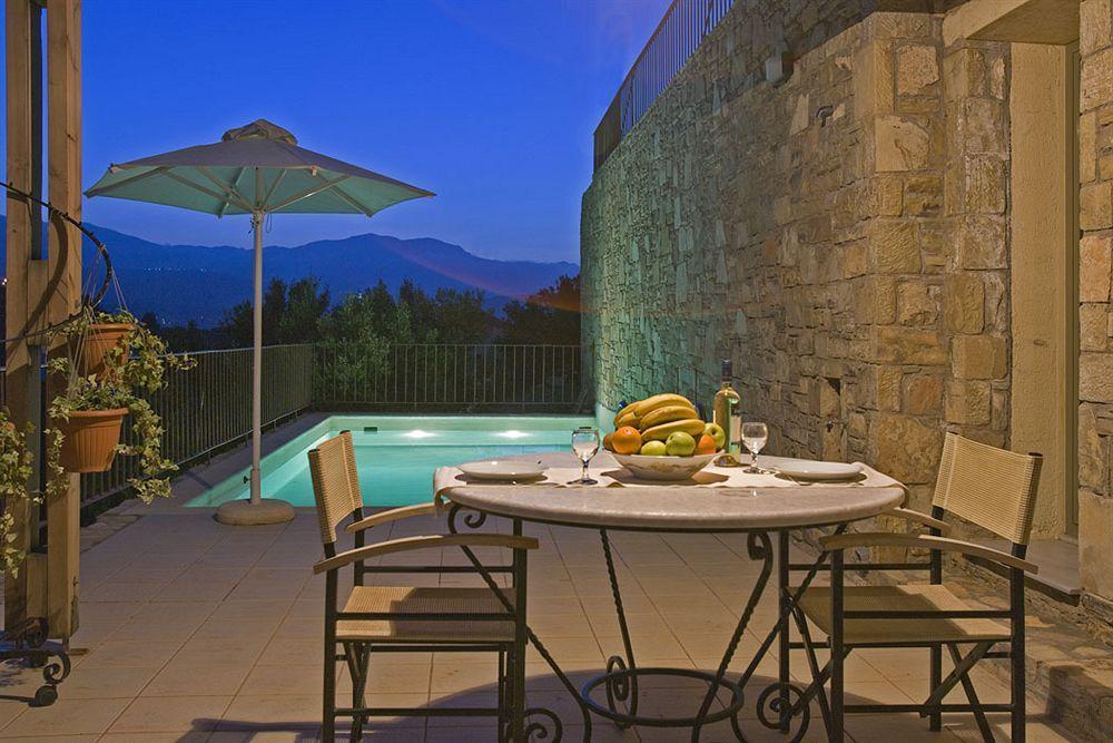 Istron Villas 外观 照片