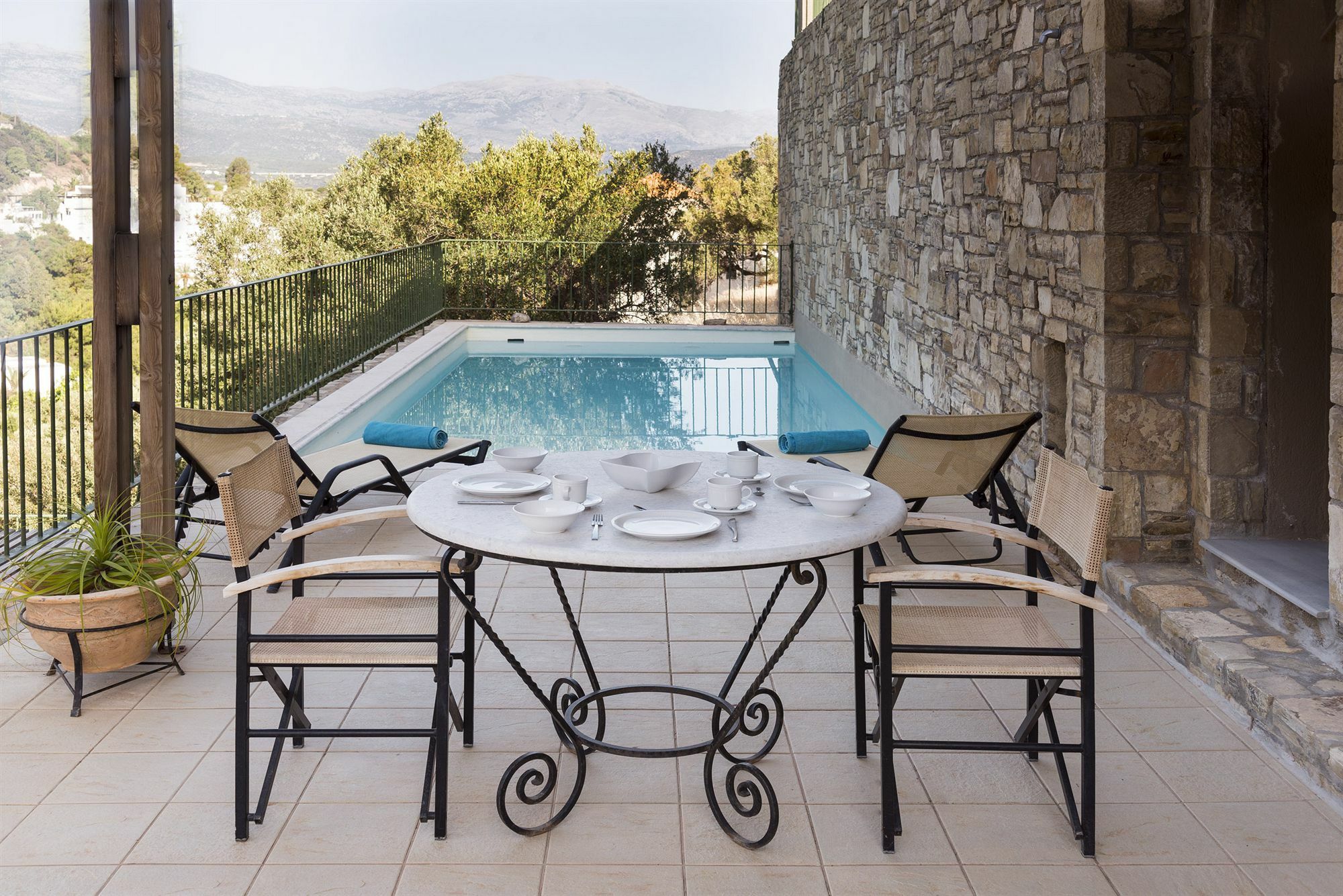 Istron Villas 外观 照片